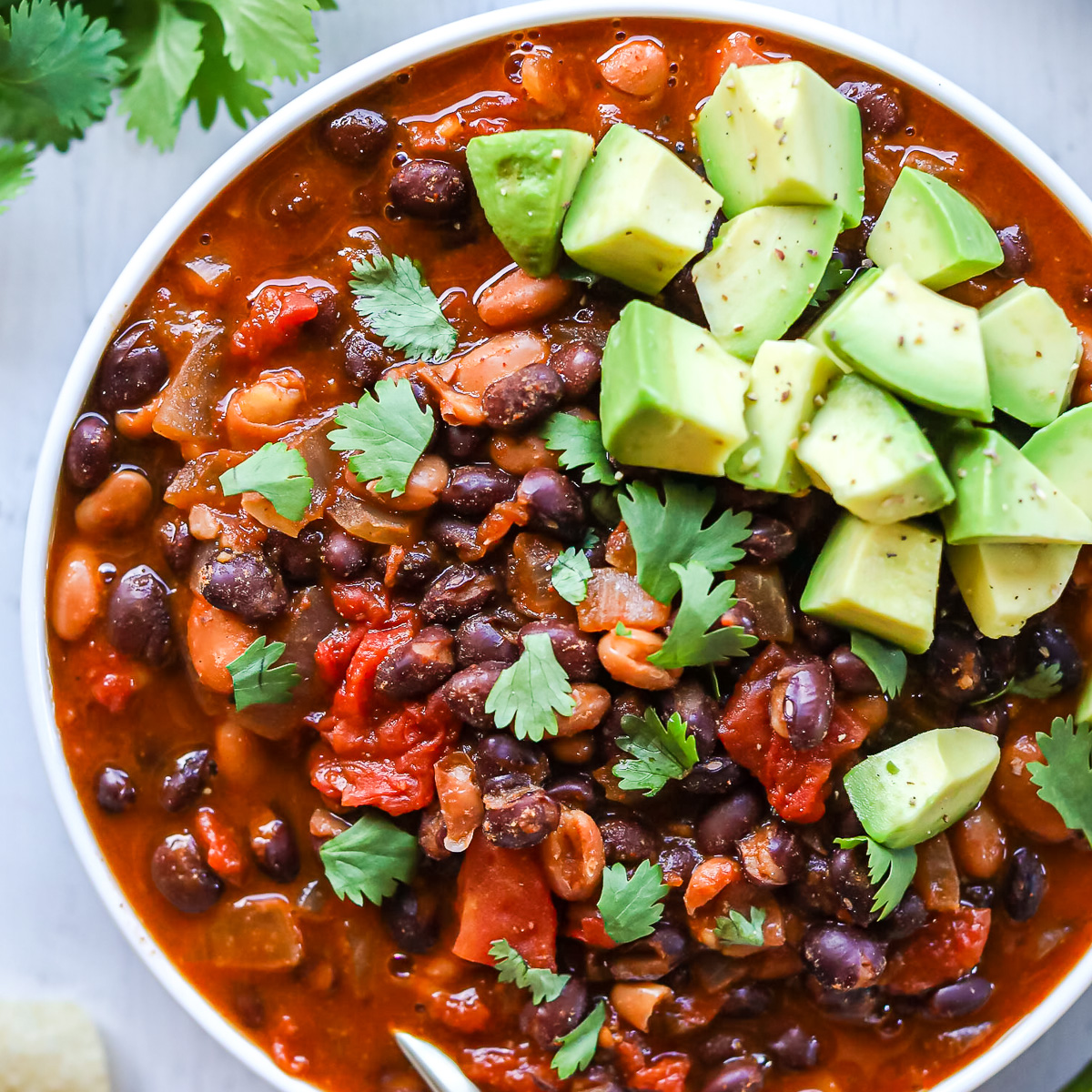 Minute Vegan Black Bean Chili: Quick, Easy, Pantry-Friendly
